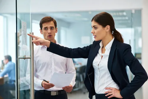 Despido por manipular el registro horario obligatorio: caso real del TSJM