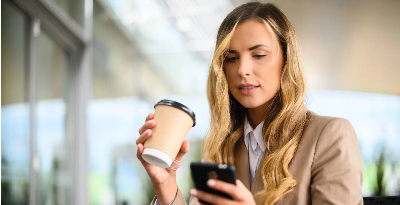 Ventajas de registrar tu jornada laboral con app móvil